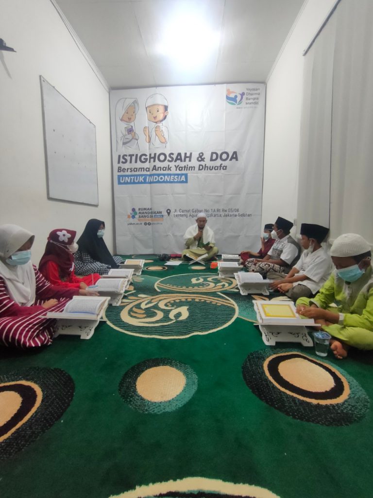 Foto saat acara berlangsung - posisi portrait